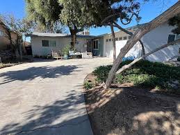 104 E Warren Street, Taft, CA 93268