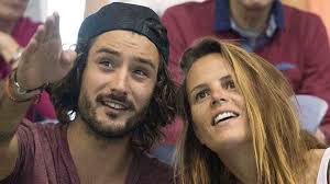 La prod du sud pour shine group / m6. Jeremy Frerot Et Laure Manaudou S Affichent Sans Vetements A La Plage Et Enflamment Les Reseaux Sociaux Purepeople