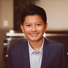 Kim Dung Ho (@KimHeadshots)