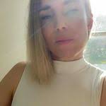 Karen Aller's Instagram, Twitter & Facebook