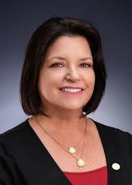 This month's Employee Spotlight is newly appointed Branch Operations  Manager of our Chickasha location, Donna Pool. With 26 years of experience  in banking, Donna has been with Liberty National Bank for nearly