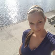 DEBRA HINTON (@DEBRAHI54823694)