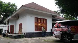 Tanah beserta rumah model lama denpasar padang lestari denpasar barat daerah padang sambian bali rp. Dirikan Sekretariat Bersama Gerindra Pks Pilih Rumah Tua Buatan Tahun 1923 Tribun Kaltim