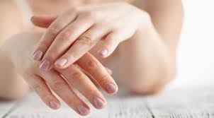 Jika infeksi semakin memburuk, kuku dapat terlepas kuku kering, rapuh dan sering retak atau terbelah telah dikaitkan dengan penyakit tiroid. Kuku Berwarna Kuning Ada Risiko Sakit Apa