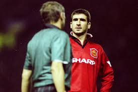 The official website of manchester united football club, with team news, live match updates, player profiles, merchandise, ticket information and more. 50 Years Of Manchester United Home Kits From 1964 To 2014 Bleacher Report Latest News Videos And Highlights