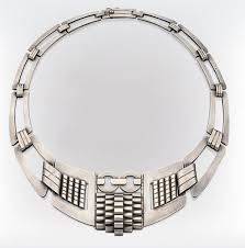 Expertises Et Ventes Art Deco Jean Despres Par Aguttes Bijoux Art Deco Coffre A Bijoux Bijoux Argent