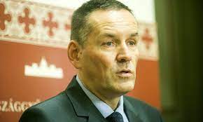 A passzívokkal, a nem szavazókkal pedig az a. Volner Janos A Jobbik Utan Elhagyta A Mi Hazank Mozgalmat Is Pestisracok