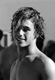 Surfer hair and haircuts for men were popularized in the 1950s and are ultimately. Surfer Hair For Men 50 Beach Inspired Men S Hairstyles