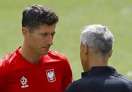 Bunte torte für kindergeburtstage und. Polen Bei Em Robert Lewandowskis Tore Paulo Sousas Probleme