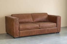 Mehr platz pro gast darf natürlich immer sein. Ausziehbares 3 Sitzer Sofa Aus Leder Braun Antik Berlin Maisons Du Monde