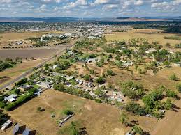 Today, biloela is a busy commercial and tourist hub, though it still retains that relaxed, country like a compass, all roads lead from biloela, reaching into the country side and out across the region, taking. Biloela Caravan Park Ozzy Parks