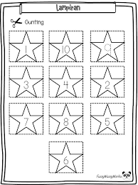 Bil kandungan mukasurat 1 pra nombor 1.1 mengelaskan bahan konkrit dan semi konkrit 1.1.1 warna 1.1.2 saiz 1.1.3 bentuk 1.1.4. Lembaran Kerja Prasekolah Lembaran Kerja Matematik Mengenal Nombor 1 Hingga 10 Kitpramenulis