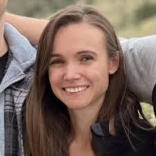 Sara Patterson's Instagram, Twitter & Facebook