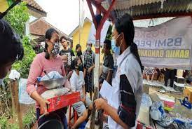 Bencana banjir monsun mendatangkan pelbagai kesan impak yang positif dan negatif kepada masyarakat penduduk setempat. Kesan Banjir Terhadap Diri
