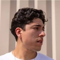 800+ "Daniel Chris" profiles