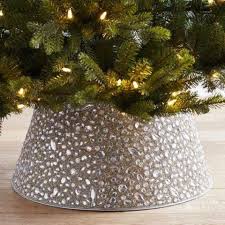 15 Christmas Tree Collars You Need Right Now Shelterness