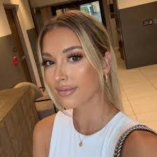 Abby Patrick's Instagram, Twitter & Facebook