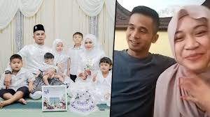 Terharu Tengok Foto Kahwin Pasangan Duda Dan Janda Anak Anak Sporting Jadi Pengapit Ini Cerita Sebenar Sebelum Ijab Kabul Video Mstar