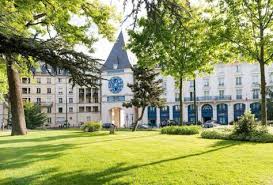 Le Plessis Robinson Le Grand Hotel We Lived There For A Year Le Plessis Robinson Ville France