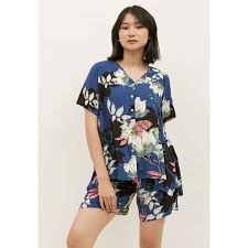 Meski tidak pergi keluar rumah, pakaian yang. Jual Classic Short Sets Baju Rumah Baju Tidur Baju Santai Terbaru Juni 2021 Blibli