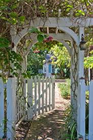 Margaux Interiors Arche Jardin Portillon Jardin Et Jardins Champetres