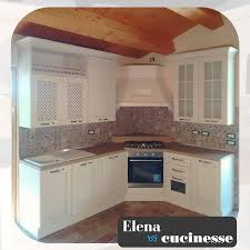 Desiderate godere ogni momento della vostra occasione speciale, senza essere costretti a scegliere se dedicarvi alla preparazione dei vostri. Particolare Piccola Ma Preziosa Cucina Modello Elena Ad Angolo Design Della Dispensa Cucina Progettazione Di Una Cucina Moderna Cucina Ad Angolo