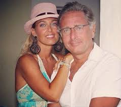 A iniziare dalla persona che le ha cambiato la vita, paolo bonolis. Bonolis Come Non L Avete Mai Visto Il Conduttore Non Riesce A Trattenere La Commozione Perizona Magazine