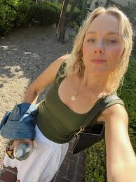 Seri DeYoung (@serideyoung) • Instagram photos and videos