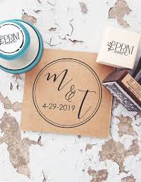 Benutzerdefinierte Hochzeit Stempel Fur Gefalligkeiten Etsy Custom Stamp Wedding Wedding Stamp Wedding Initials