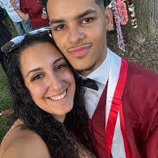 Marylou Glover's Instagram, Twitter & Facebook