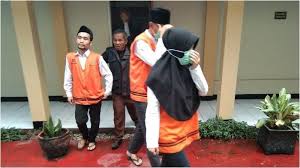 Gunung rowo viral gunung rowo bergoyang. Pemeran Wanita Video Mesum Vina Garut Dituntut 5 Tahun Penjara Dan Denda Rp 1 Miliar Tribun Banyumas
