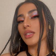 Ebony Quinones's Instagram, Twitter & Facebook