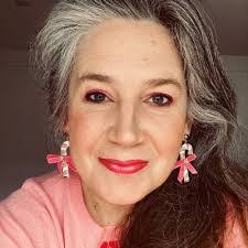 Louise Barfield's Instagram, Twitter & Facebook