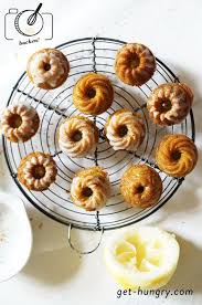 Zitronengugelhupferl Susse 30 Minuten Kuchlein Get Hungry Brot Rezept Einfach Kleine Kuchen Backen Kuchen Rezepte Einfach