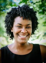 Paula Queen's Instagram, Twitter & Facebook