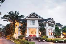 Featuring a currency exchange, a safe deposit box and parking, carcosa seri negara hotel kuala lumpur is 5 minutes' drive from national monument. Carcosa Seri Negara