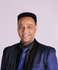 It would be great to connect with my classmates again! Class of 2000.