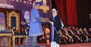 Rakaman majlis konvokesyen kolej komuniti negeri pahang 2019 sesi 3 berlangsung pada hari selasa 20 ogos. Majlis Konvokesyen Kolej Vokasional Kpm Kali Ke 4 Tahun 2019 Layanlah Berita Terkini Tips Berguna Maklumat
