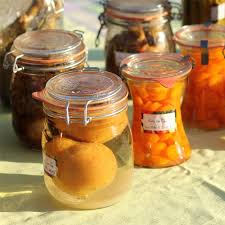 Une Forte Recolte Une Abondance De Fruits Ne Jetez Rien Pensez A Steriliser Vos Fruits Legumes Ou Plats Cuisine Alimentation Plats En Bocaux Sterilisation