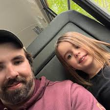 Where to find natural mulch delivery in Elginburg, Ontario?