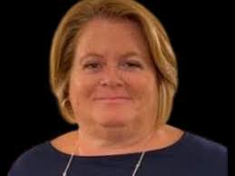 Beth Purcell's Instagram, Twitter & Facebook