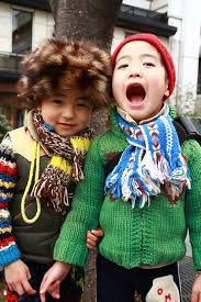 Japanese Kids Are So Adorable Love How Much More Little Boys Can Expressive Themselves Here And The Mix Of Everyt Kids Outfits Stylish Kids Childrens Fashion