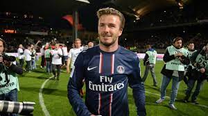 English football player david beckham greets french fans from psg in front of parc des princes throwing jerseys. Paris St Germain David Beckham Beendet Seine Karriere Sport Sz De
