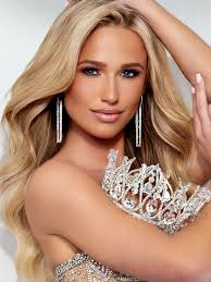 Congratulations to the newly crowned 2024 @paintlpageants queens!!! 💜👑💜  Mrs. Pennsylvania International