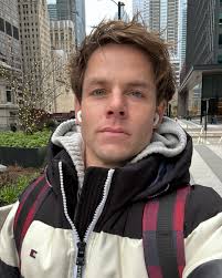 Need to get a haircut but it's too scary. And cold. #phobia #chicago  #haircut #bighairdontcare #winter #holidays