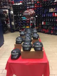 New Super Bowl Li Championship Hats Available At Lids In Boston Now Super Bowl Li Sport Outfits Fan Gear