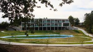 Descubra apartamentos, moradias, quartos, terrenos, lojas, armazéns, garagens, escritórios, prédios, quintas e herdades para vender em grade e receba emails com novidades relativas a esta pesquisa: Lar De Arcos De Valdevez Onde Ja Morreu Uma Utente Vai Ser Desinfetado Radio Alto Minho