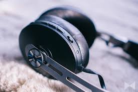 It connects to listening devices via bluetooth 5.0 or nfc, and supports. Sennheiser Momentum 3 Wireless Test Noise Cancelling Kopfhorer