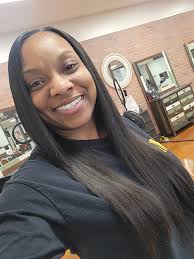 Quickweave https://ErikaNobles.as.me/HairEnhancementServices ☎️  252-689-6361 #ncstylist #greenvillehairstylist #wintervillenc #reksalon  #rek #rekhair #rekhairbeauty #rekhairbeautysalon Reaching Every Kind 😁