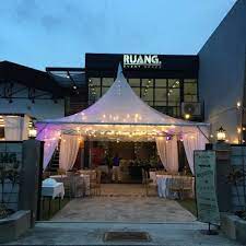 Over the time it has been ranked as high as 3 968 099 in the world, while most of its traffic comes from malaysia, where it reached as high as 34 863. Ruang Event Space Weddingdiva
